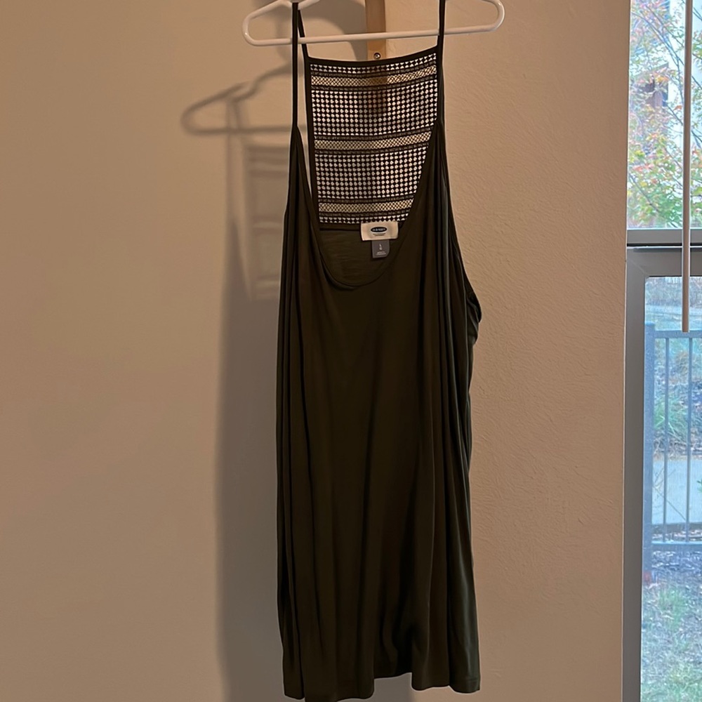 Dark green tank